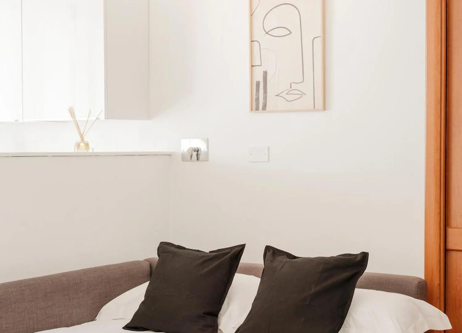 Casa Alessia - Romantic Urban Retreat With Terrace Florence Apartment